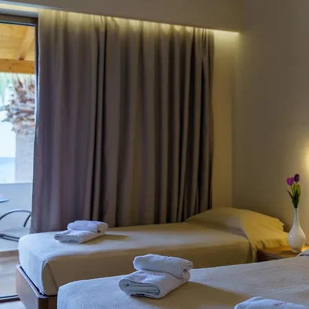 Levantino & Apartmanhotel 3*