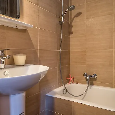 Levantino Studios&apartments Apartahotel